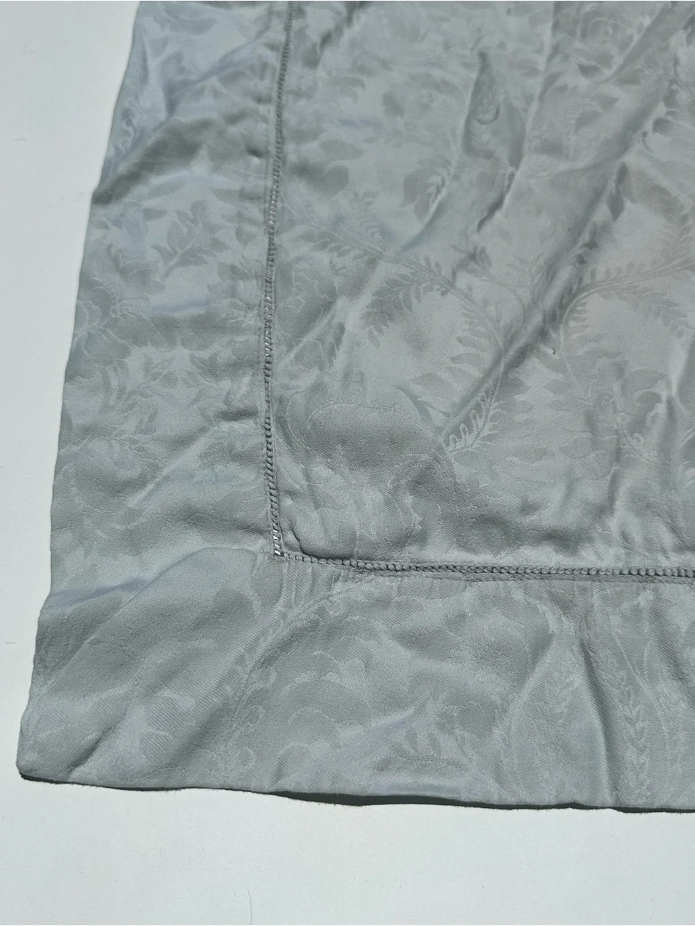 2 Sferra Egyptian Cotton Jacquard Linea Casa Light Green Gray King Shams, stains